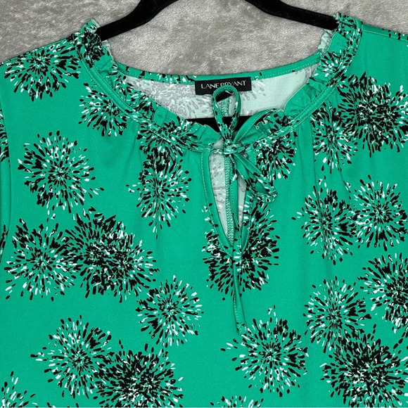 Lane Bryant 14 16 XL Shirt Top Green Floral Short Sleeve Keyhole Round Neck - Picture 3 of 7